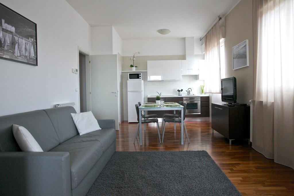 Residence Le Terrazze Триест Экстерьер фото