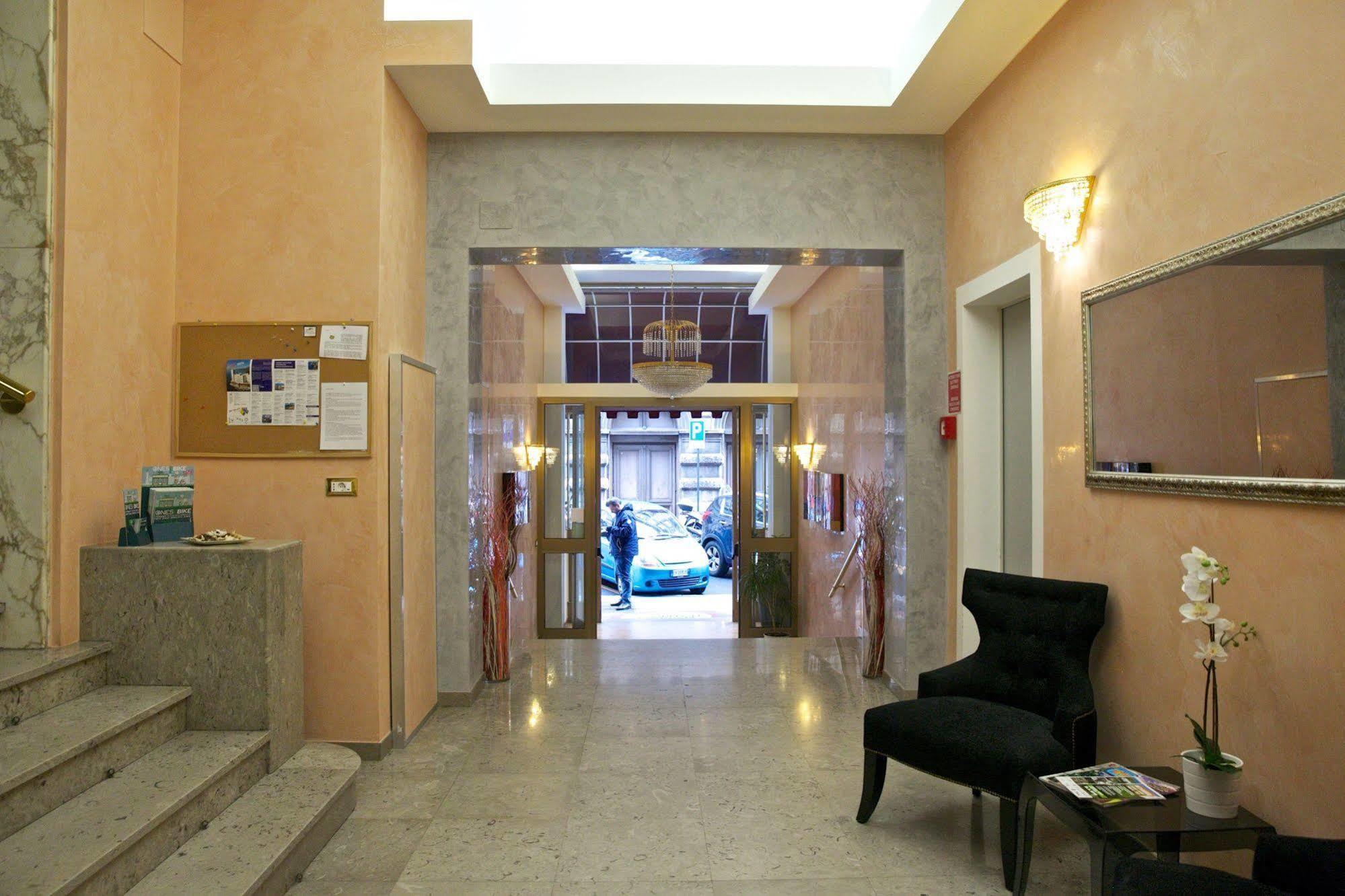 Residence Le Terrazze Триест Экстерьер фото